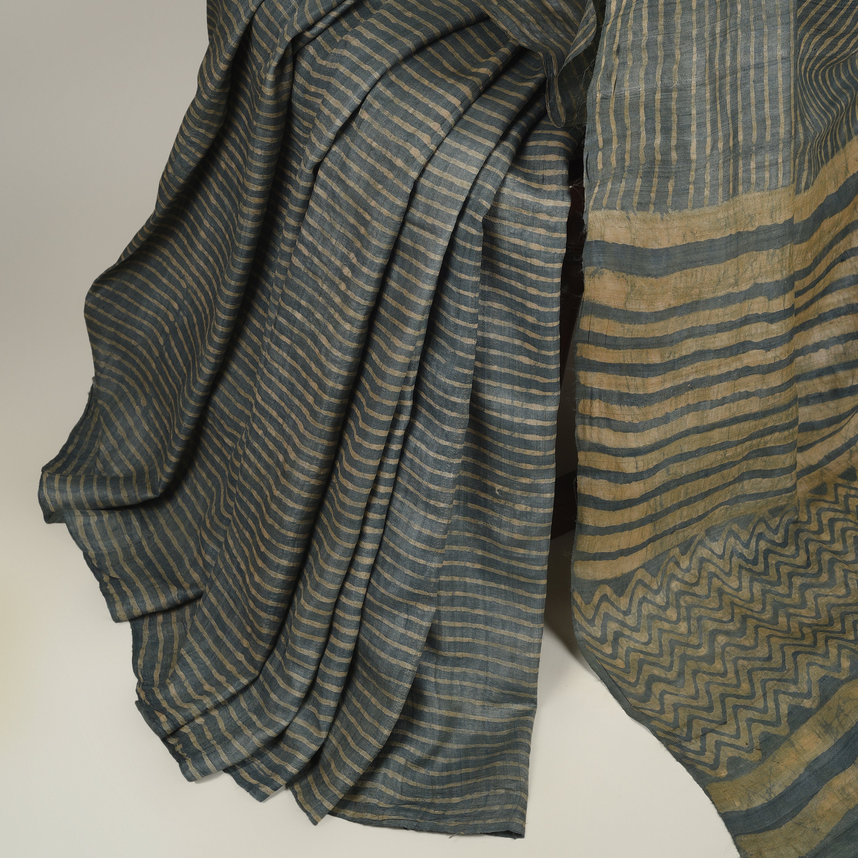 DABU SMALL CHECK Tussar Silk Sari - Indigo Blue