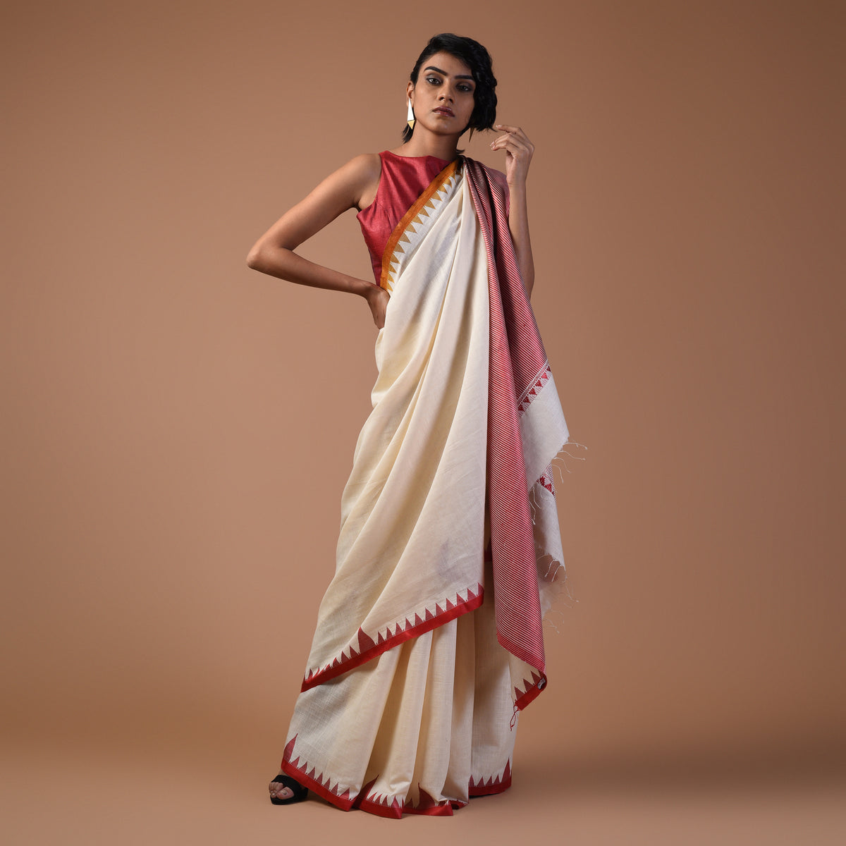 DESI KUMBHA Tussar/Cotton Handwoven Saree - Ivory Golden Red Border