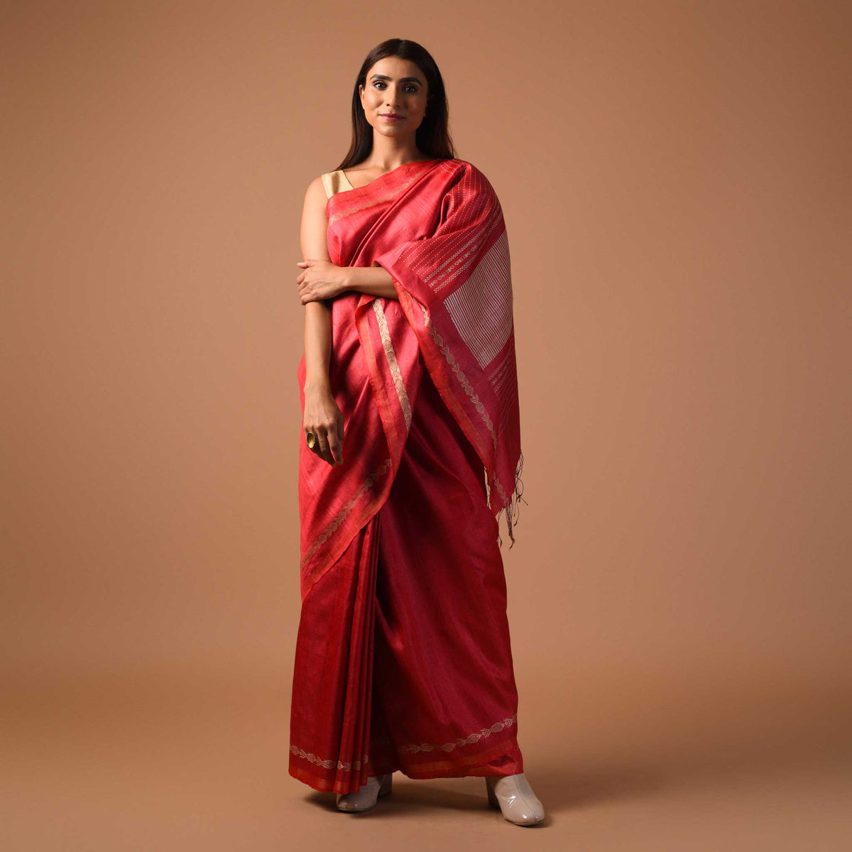 MACHLI (FISH) Handwoven Tussar Silk Saree - Red - Vriksh Designs