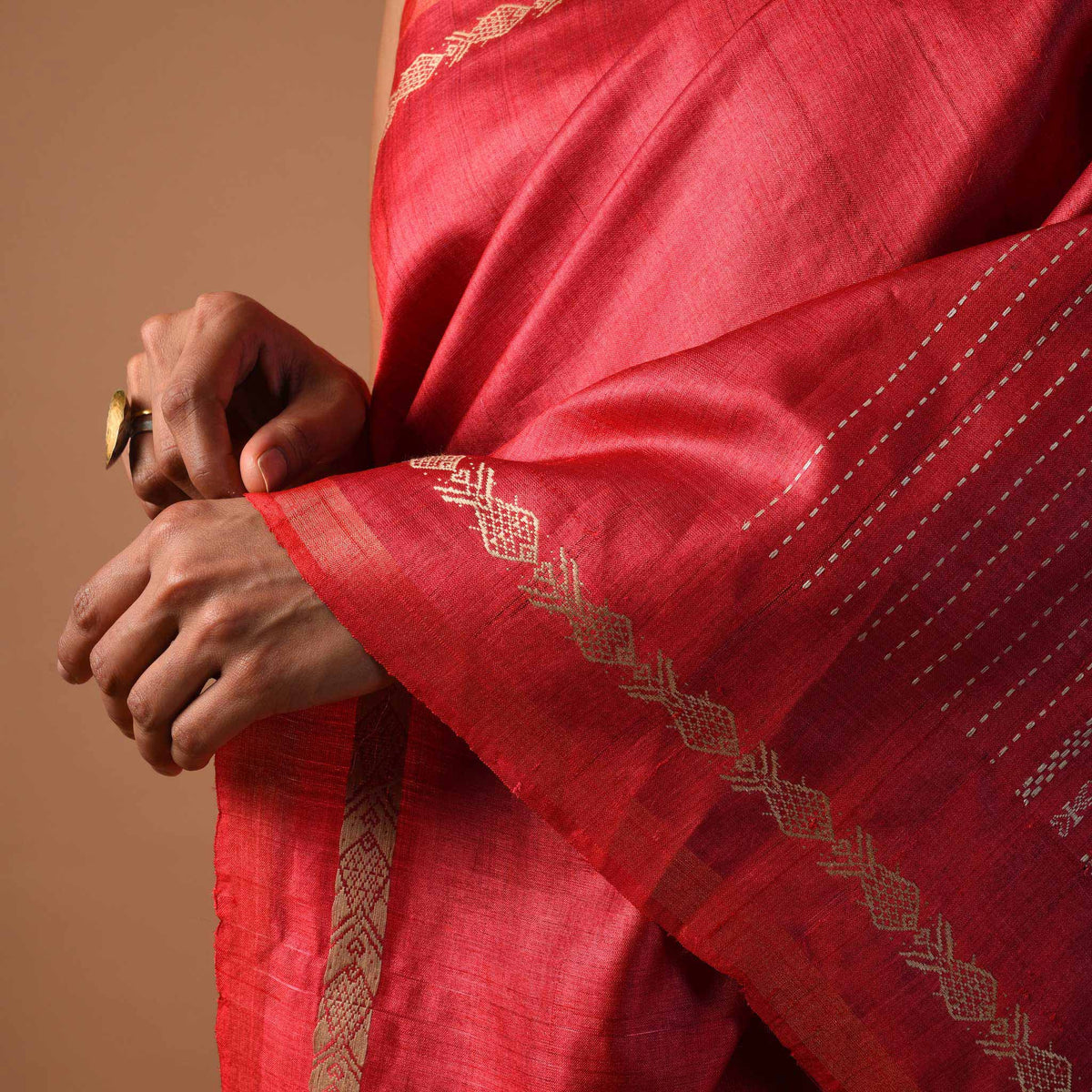 MACHLI (FISH) Handwoven Tussar Silk Saree - Red - Vriksh Designs