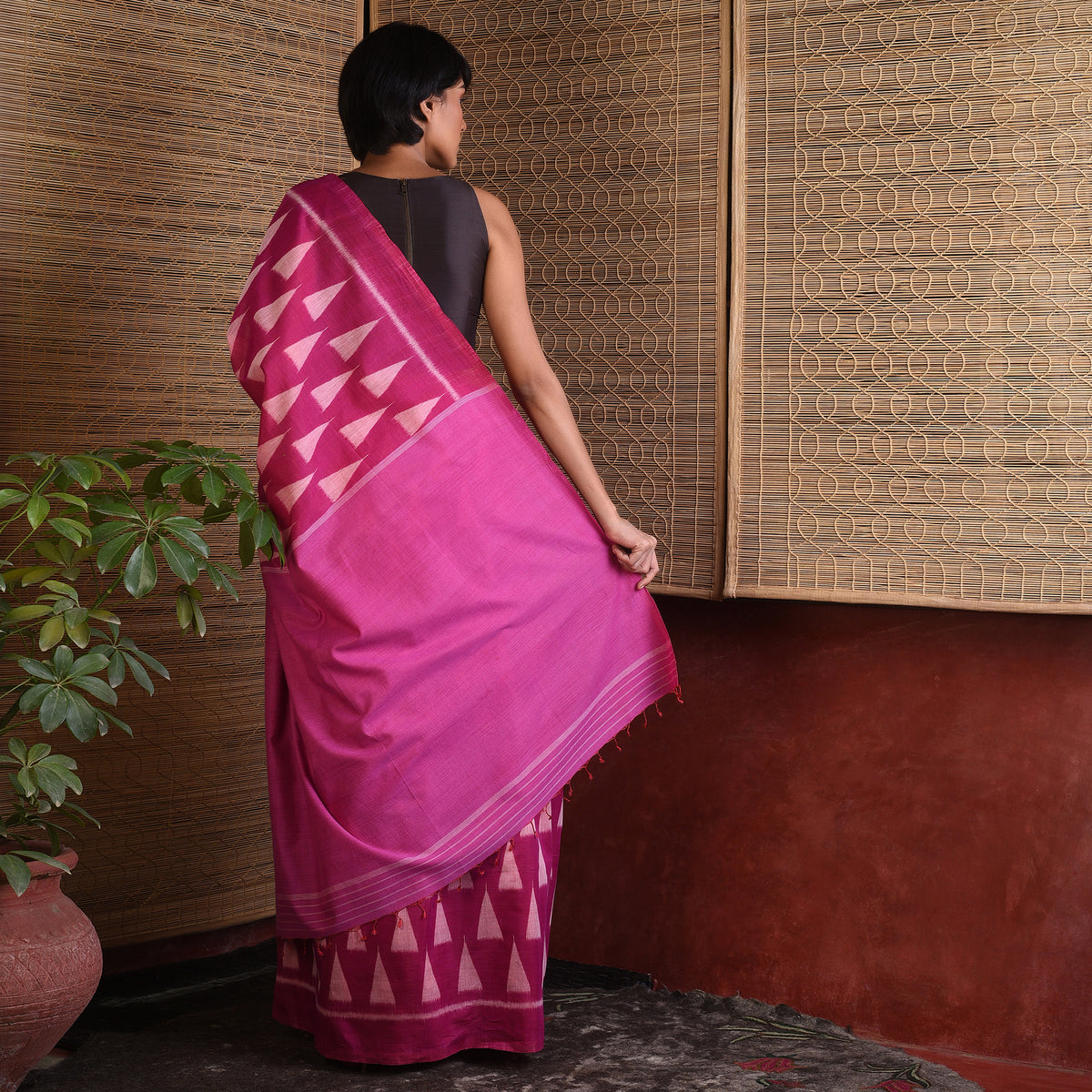 HAWA HAWAII Handloom Silk Saree - Hot Pink